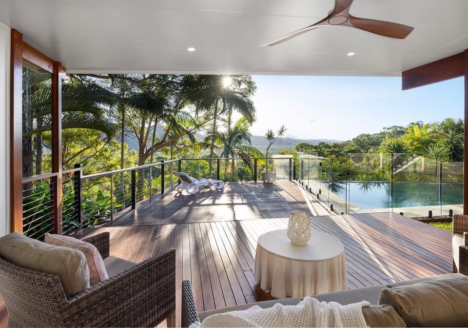 Hinterland Escape with Panoramic Views, just 15 minutes to Coolum