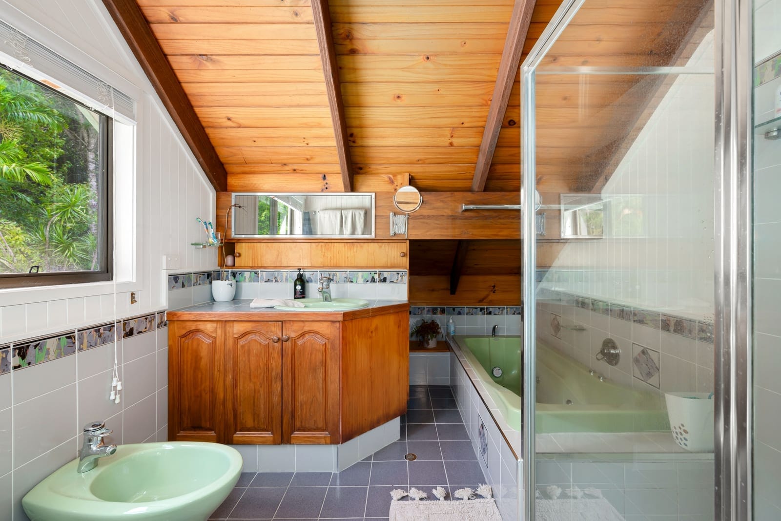 Acreage Sanctuary: Privacy, Peace, Dual Living