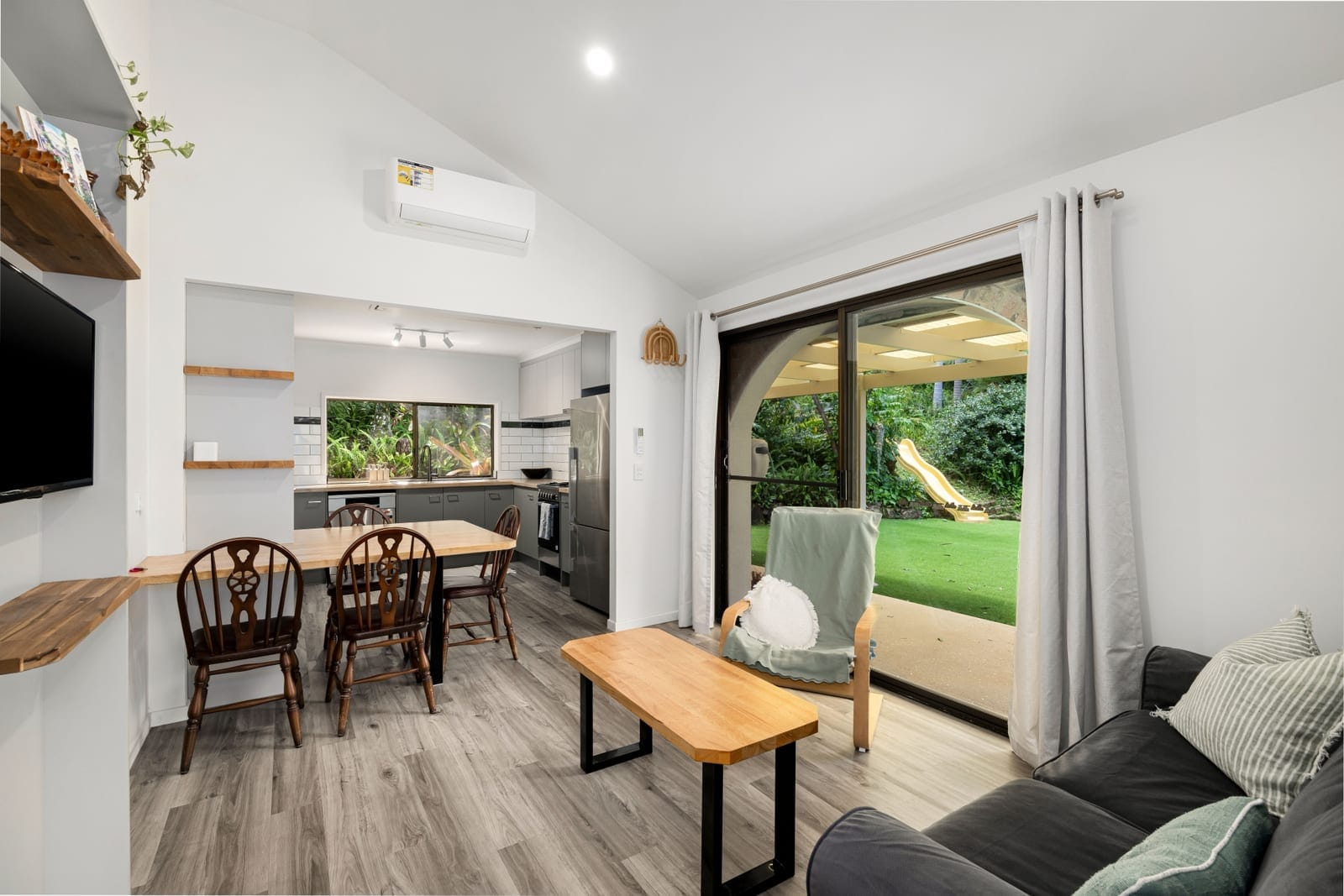 Acreage Sanctuary: Privacy, Peace, Dual Living