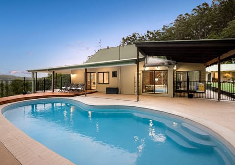 Acreage Sanctuary: Privacy, Peace, Dual Living