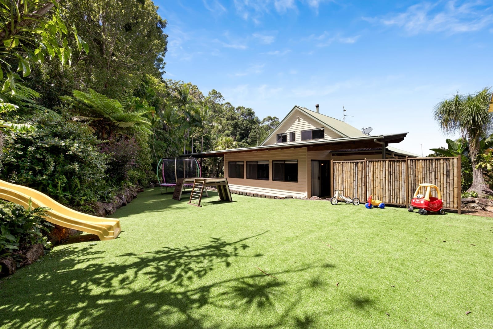 Acreage Sanctuary: Privacy, Peace, Dual Living