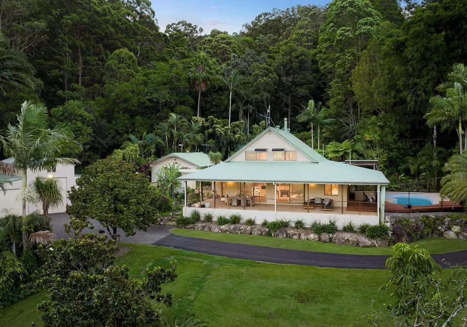 Acreage Sanctuary: Privacy, Peace, Dual Living