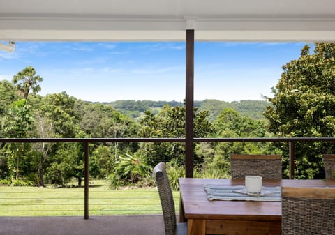 Acreage Sanctuary: Privacy, Peace, Dual Living