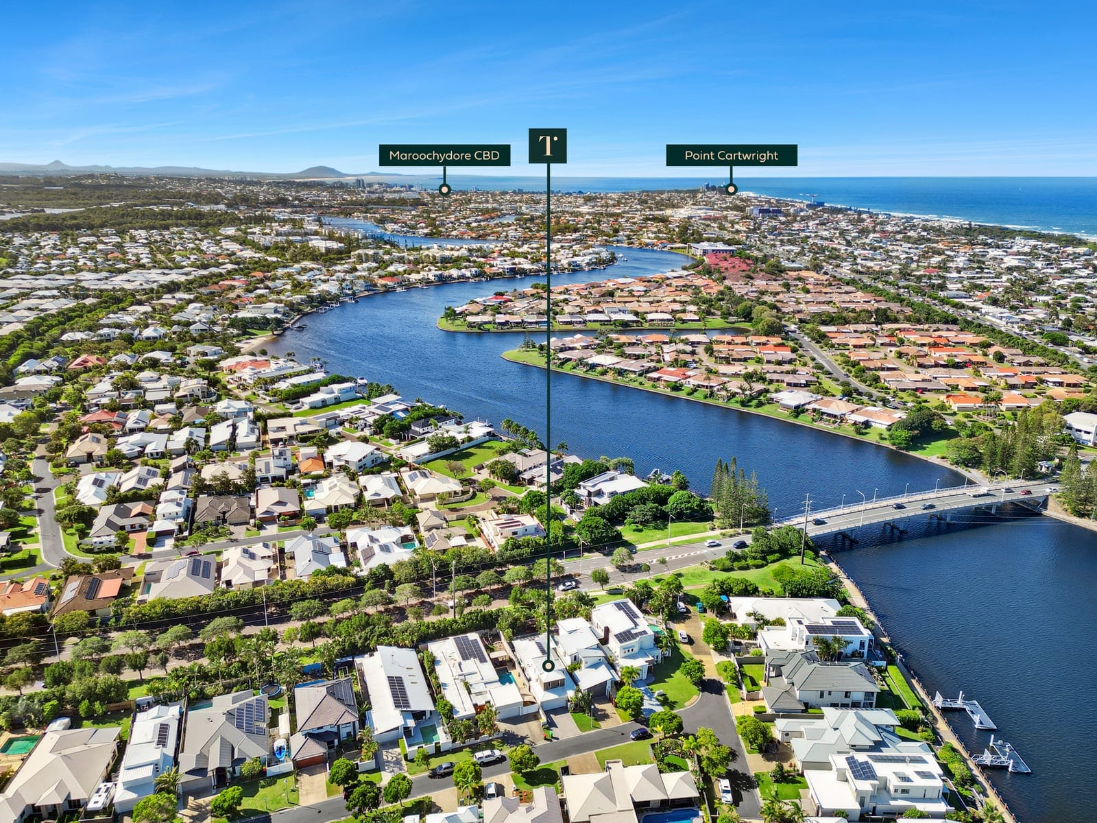 Island Entertainer – 800m to the Beach