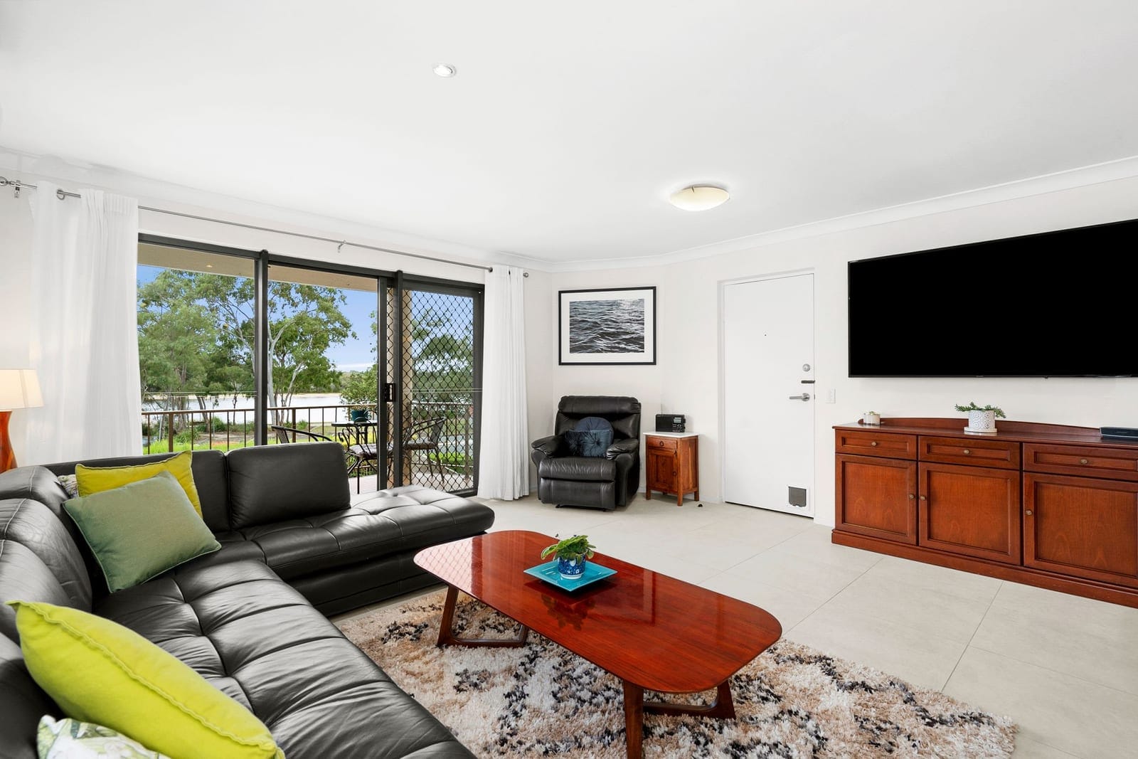 Renovated North Facing Apartment with Water Views