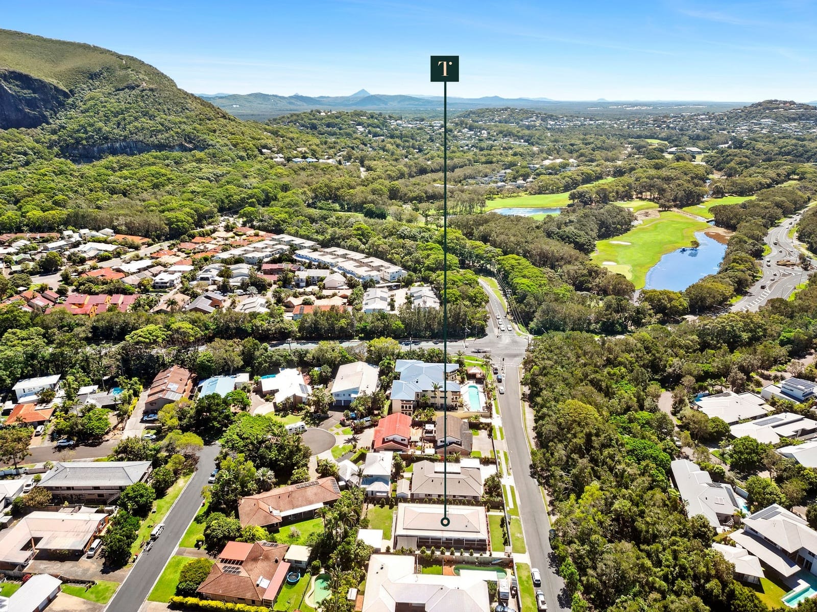 Immaculate Queenslander, 400m to Beach
