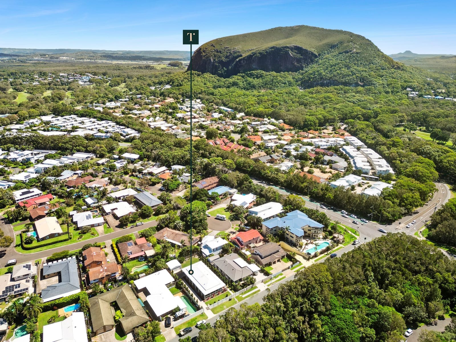 Immaculate Queenslander, 400m to Beach