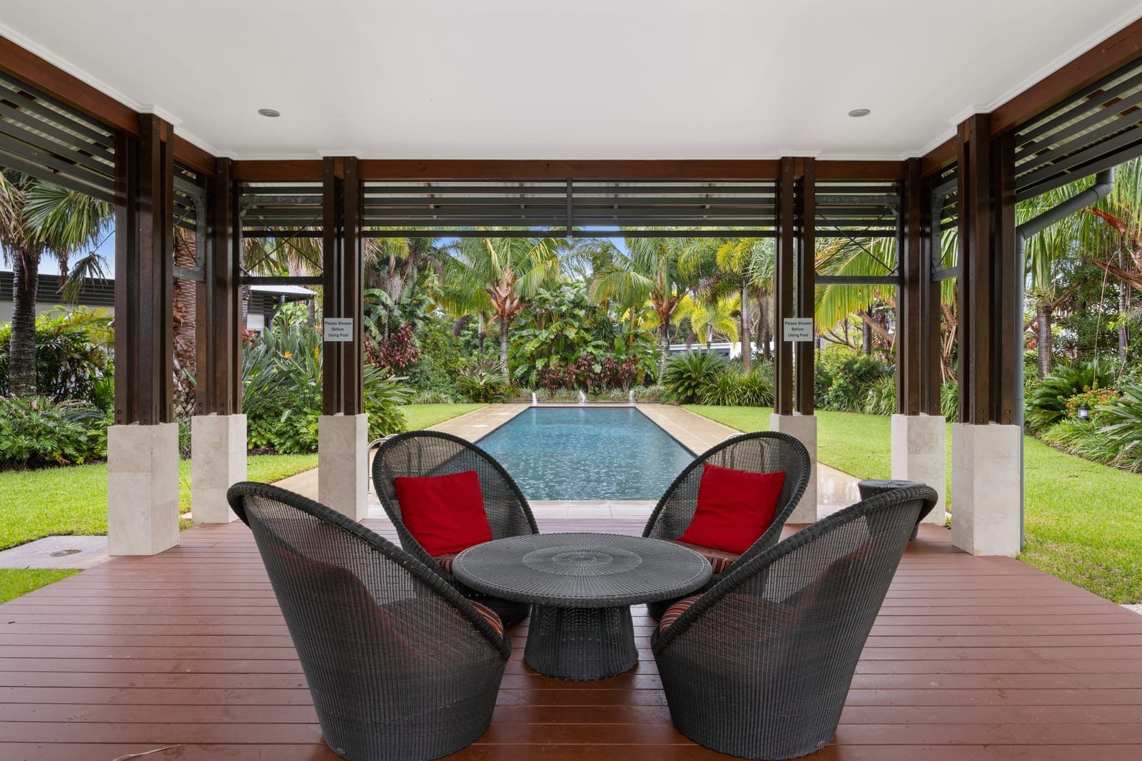Island Lifestyle, Coastal Convenience