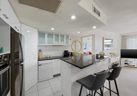 Island Lifestyle, Coastal Convenience