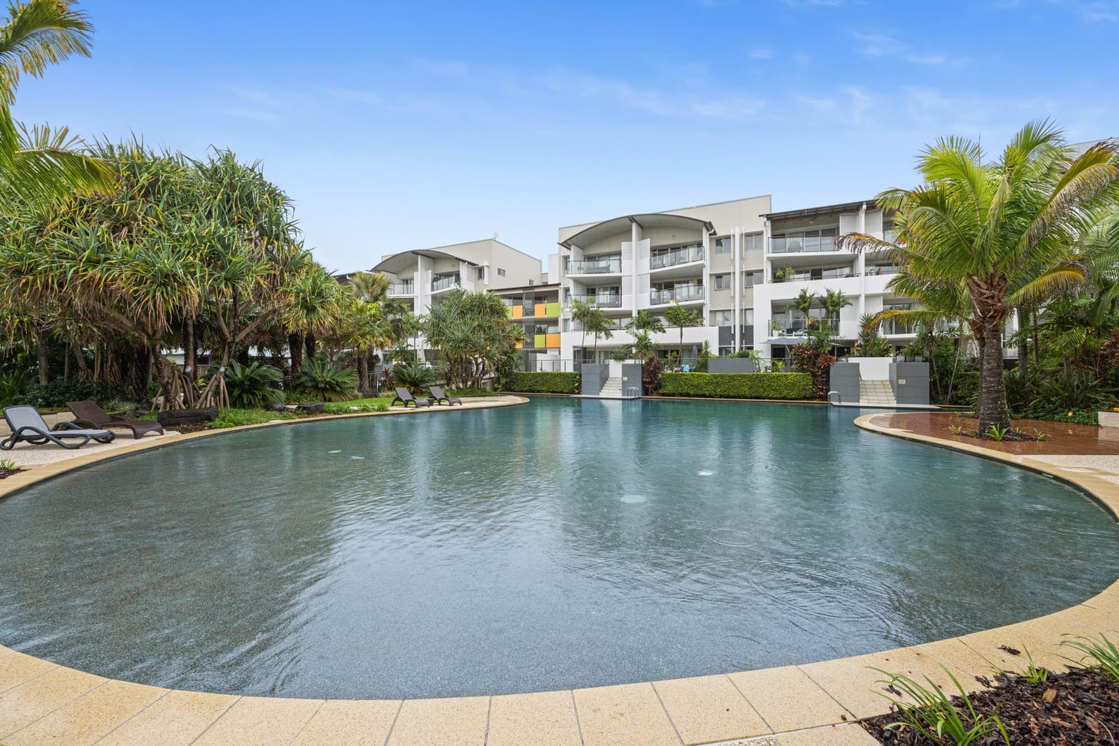 Island Lifestyle, Coastal Convenience