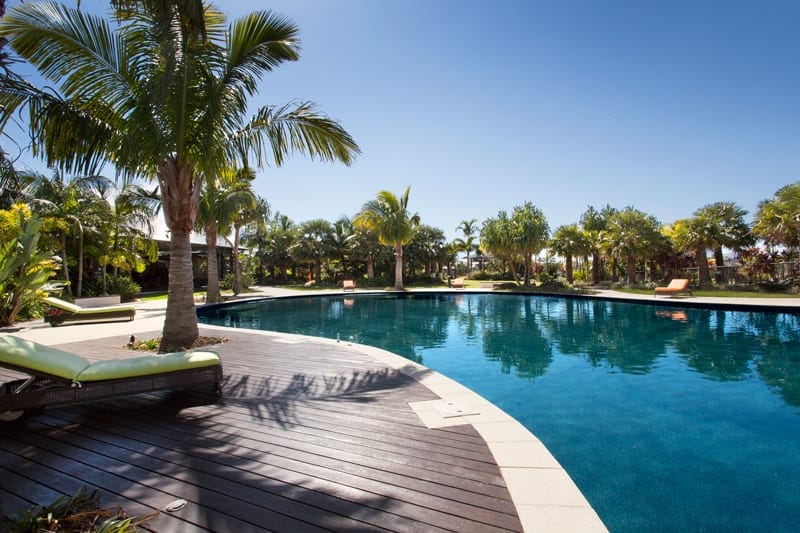Island Lifestyle, Coastal Convenience