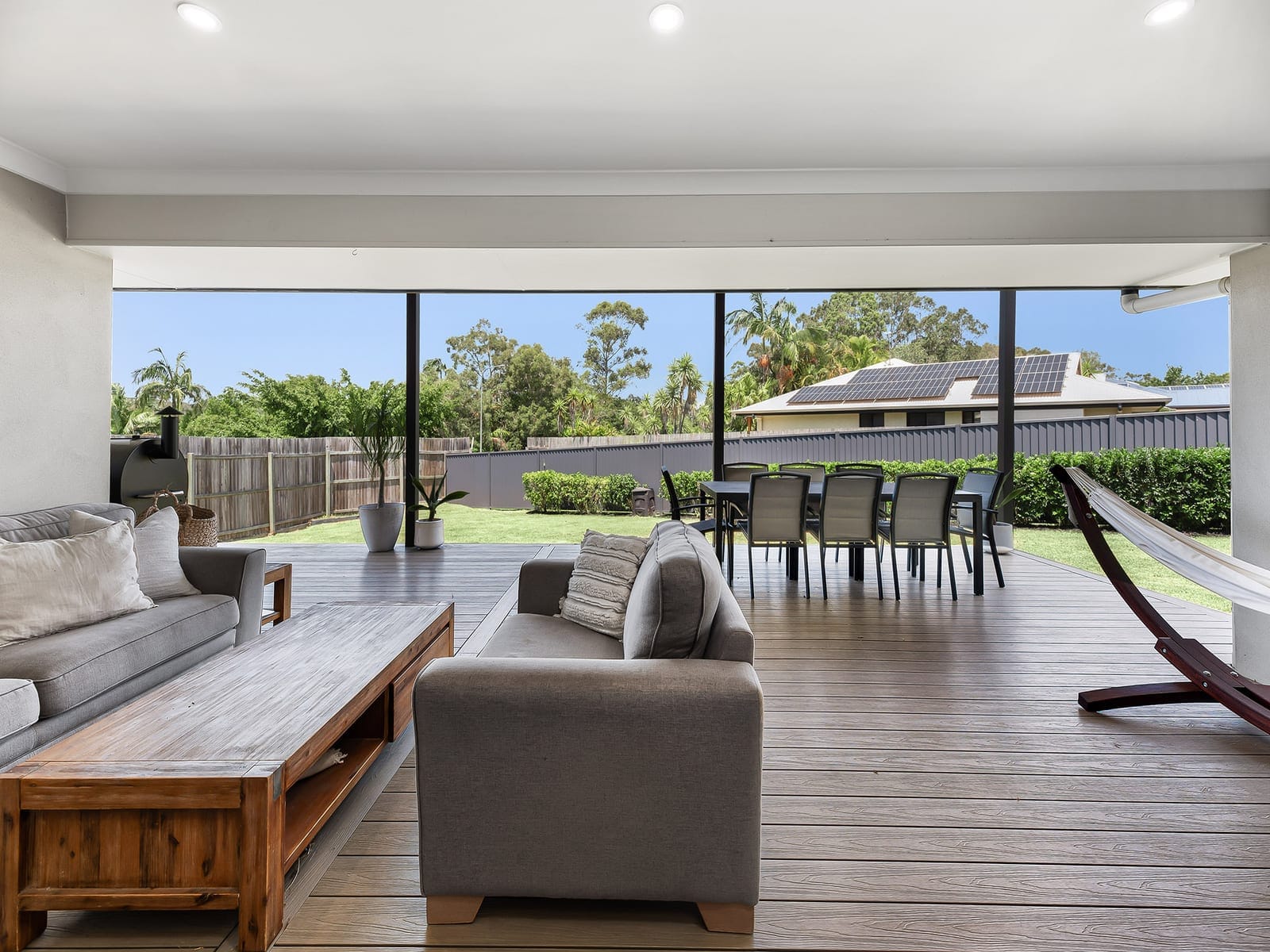 Family Entertainer In Timberdale Estate