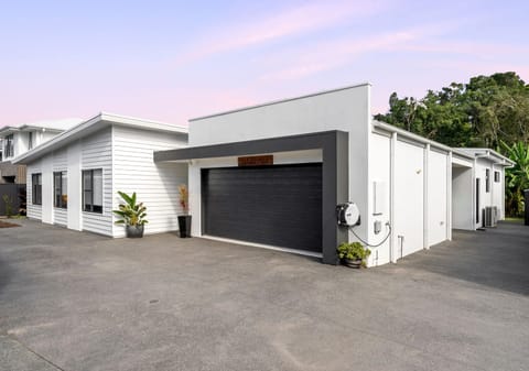 Dream Master Retreat + Natural Reserve + BUILDERS WARRANTY