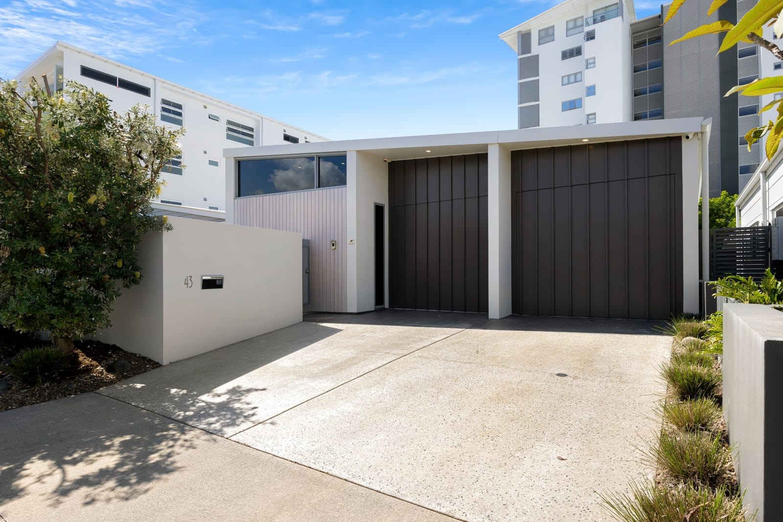 Designer Residence: Beachside Cotton Tree