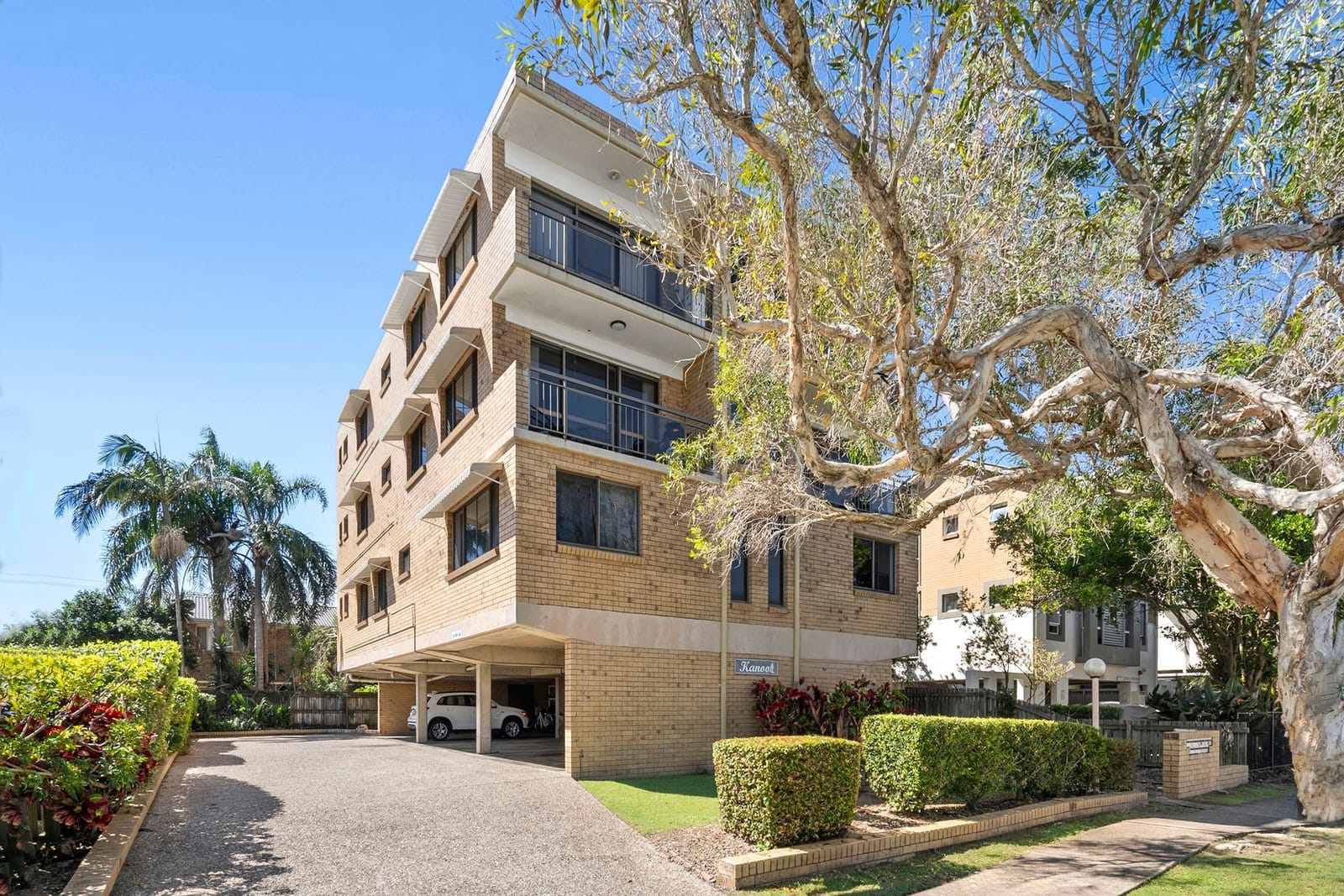 Entry Level Buying 250m to Beach