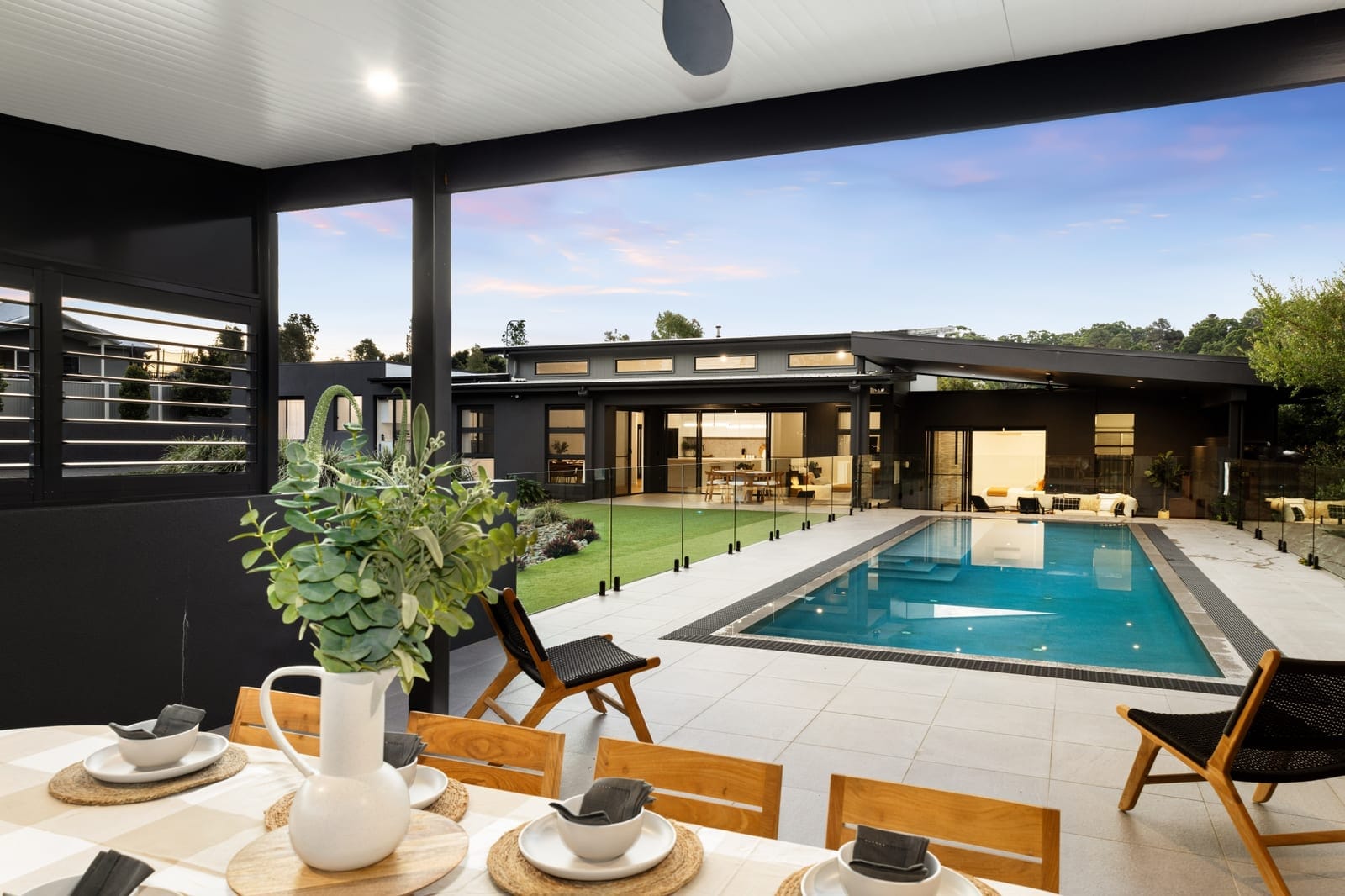 Luxury Living on Sprawling 7,697m2: Discover Your Private Paradise