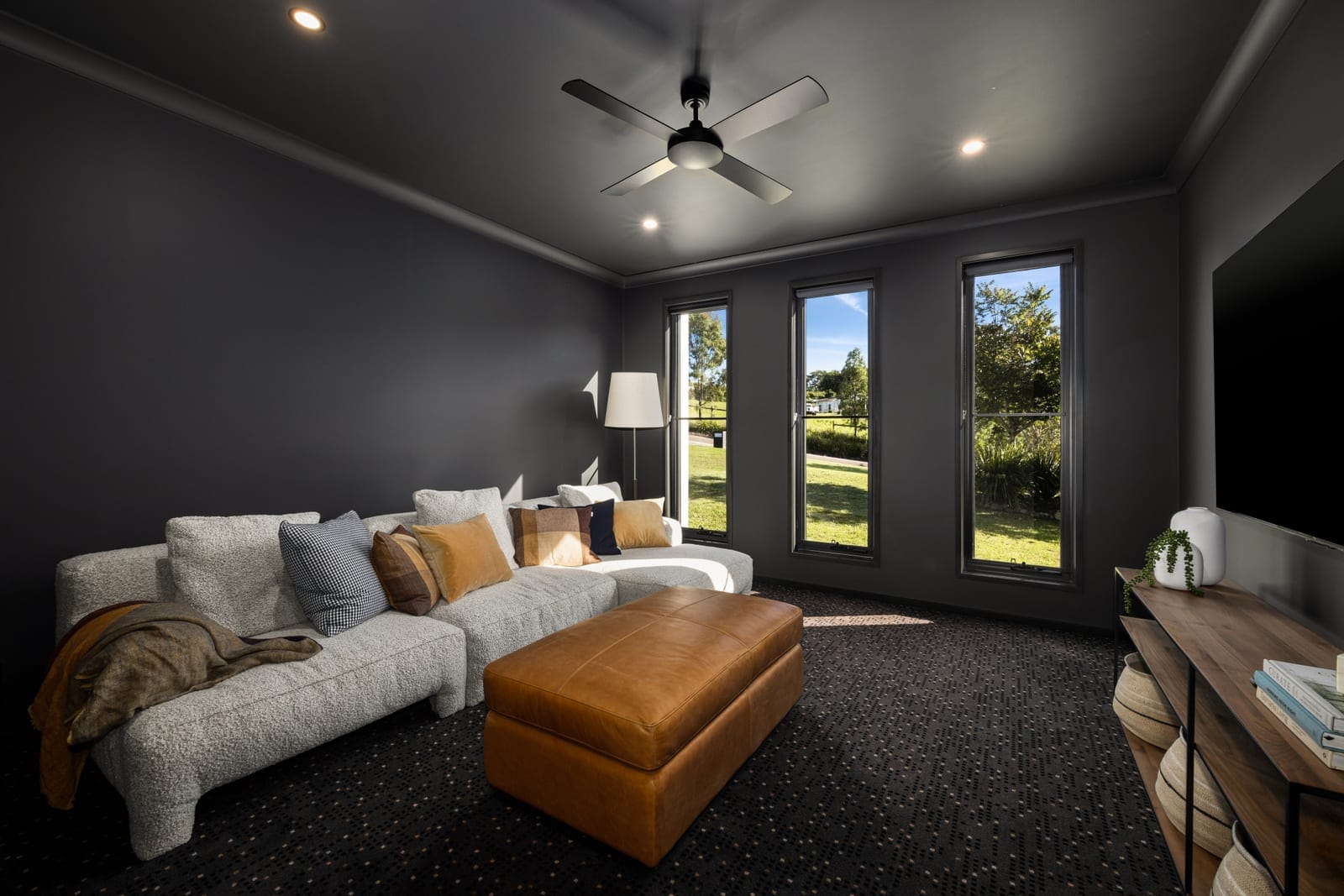 Luxury Living on Sprawling 7,697m2: Discover Your Private Paradise