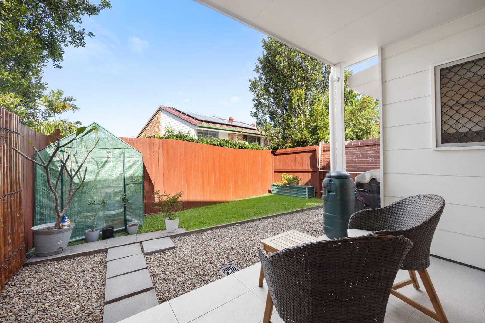 Modern Townhouse, 500m to the Beach