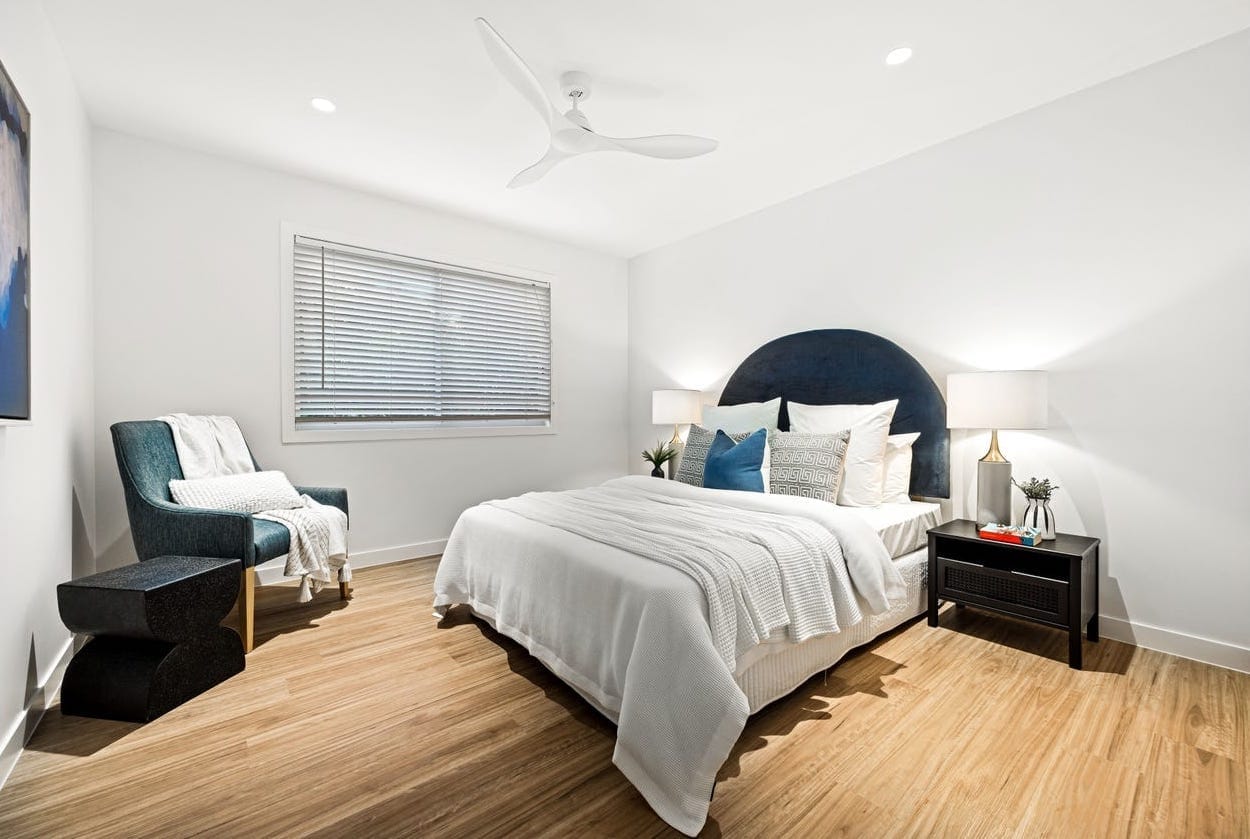 Luxurious and Contemporary Acreage Living
