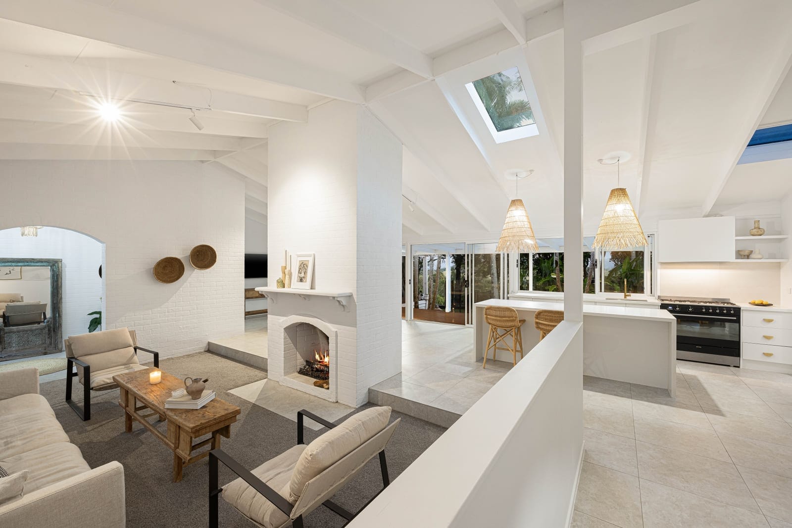 Elegant Homestead on 1½ Parklike Acres