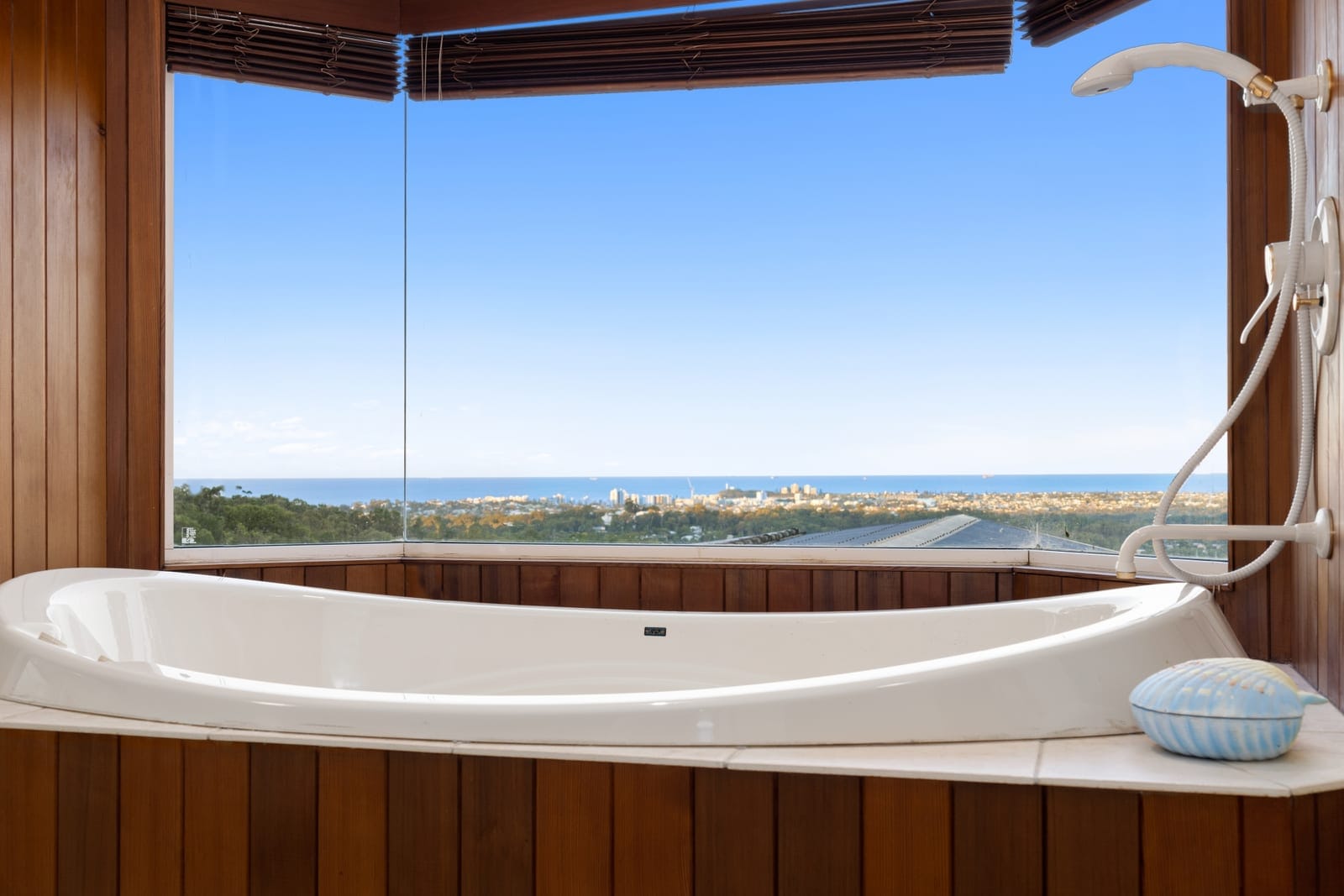 Masterpiece with DUAL LIVING and OCEAN VIEWS!