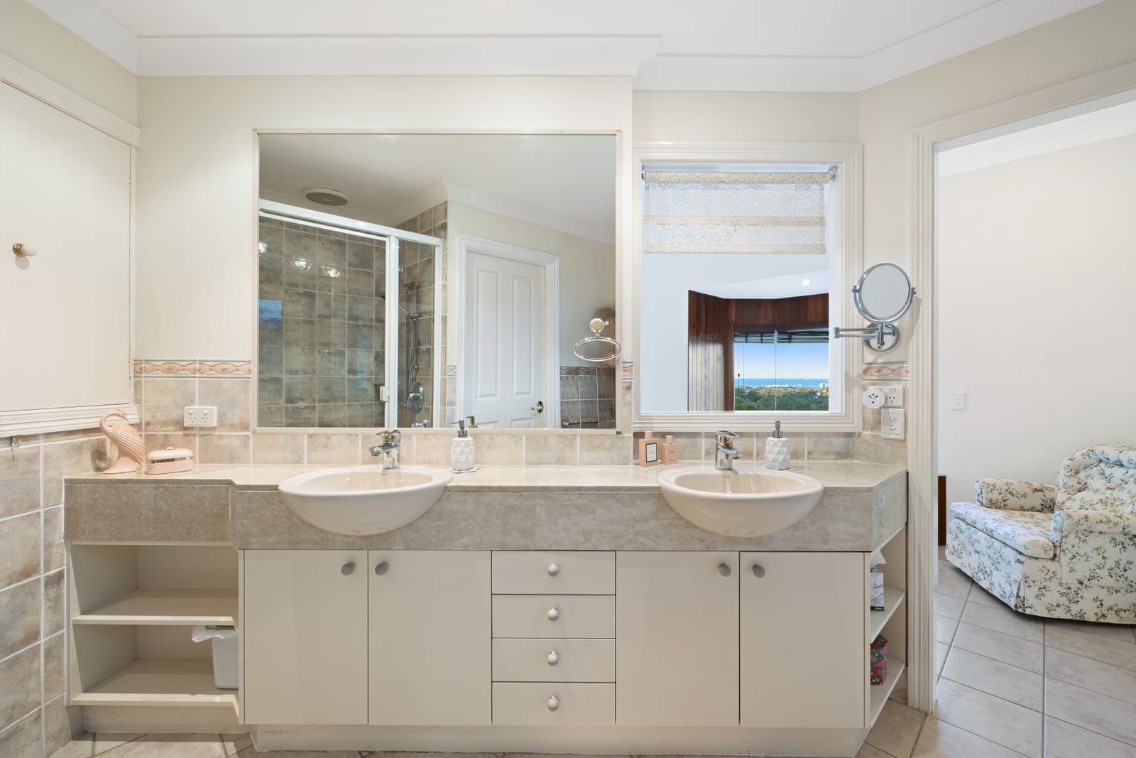 Masterpiece with DUAL LIVING and OCEAN VIEWS!