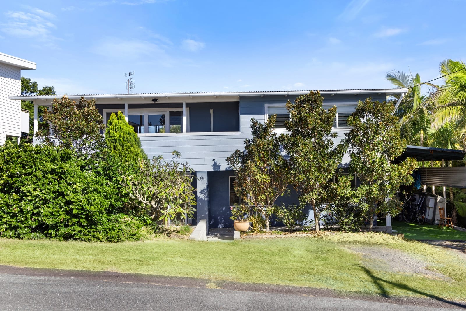 Peregian Beach Charmer in Prime Location, Dual Living, 200m from Ocean