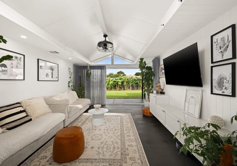 Presentation, Location, Lifestyle