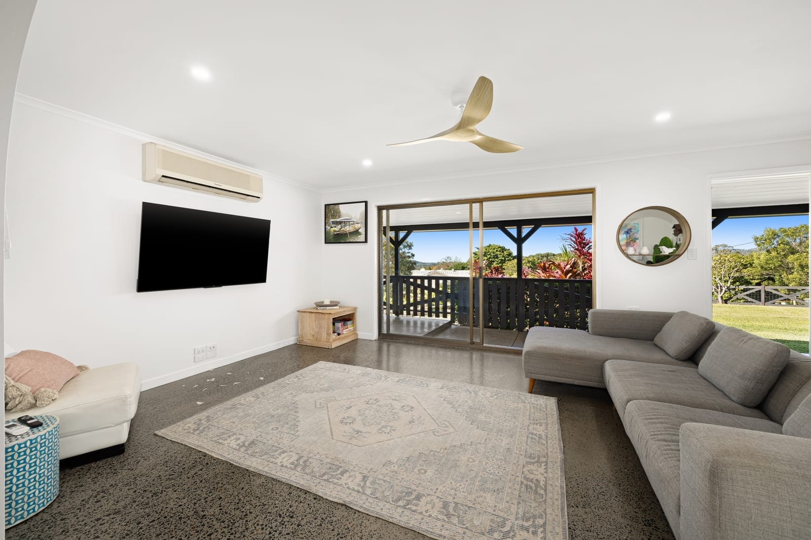 Exceptional Acreage Offering in Tightly Held Pocket