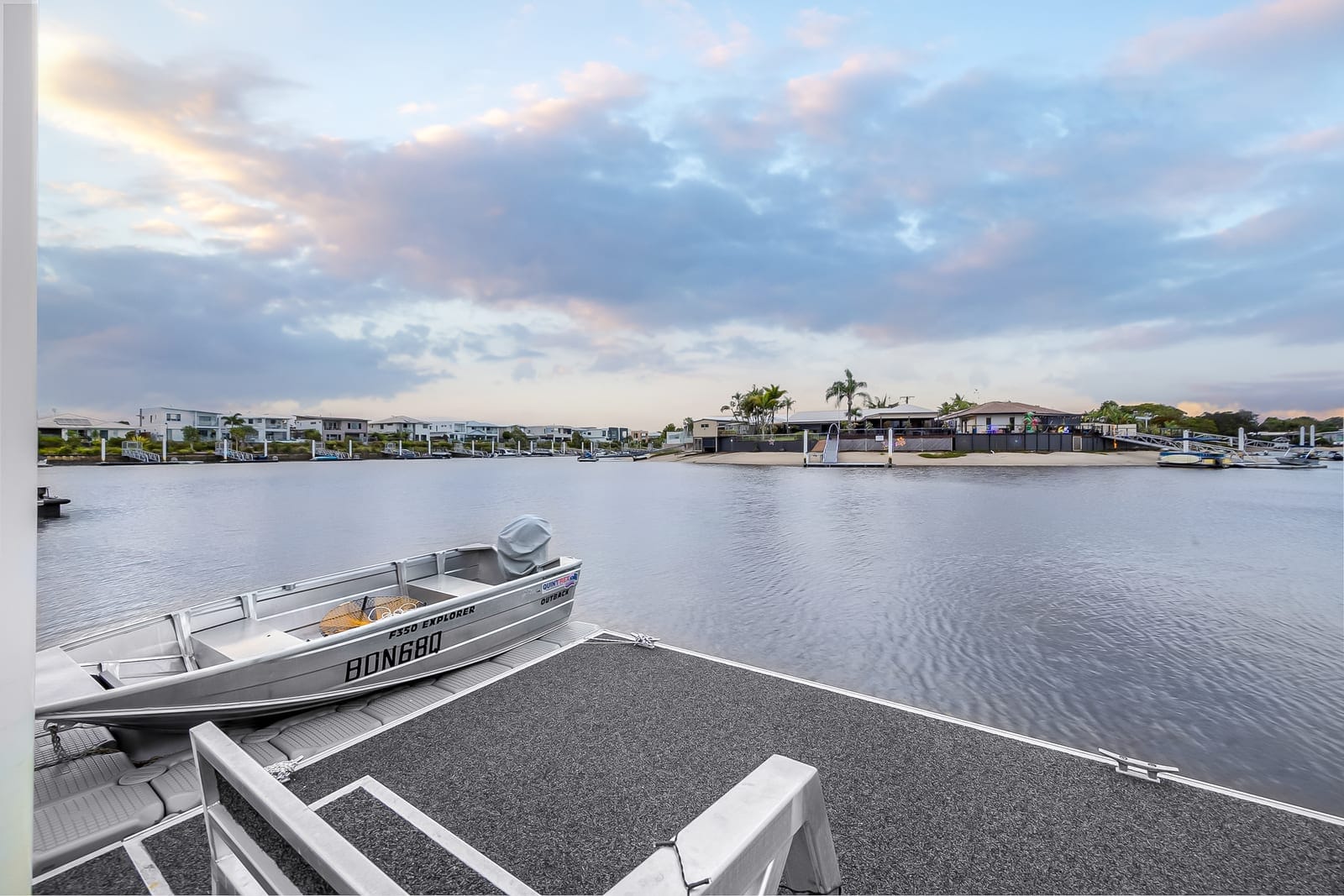 North Facing Waterfront – Ocean Access