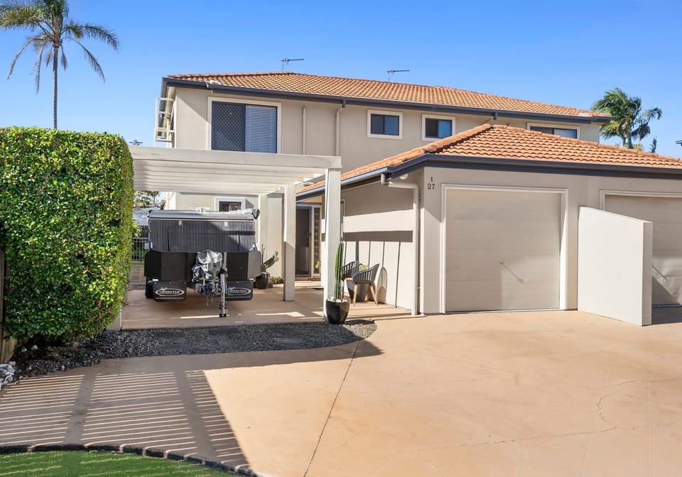 Beachside Buddina House Size Duplex