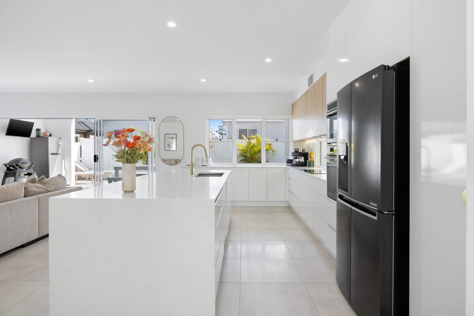Presentation Perfect: Elegant & Contemporary