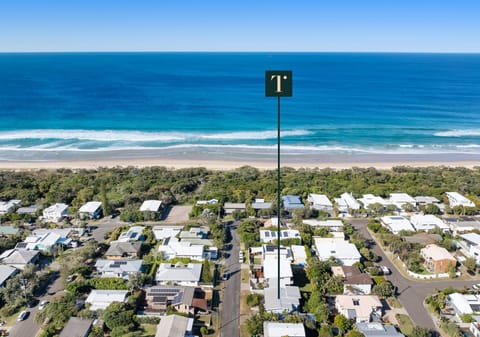 Peregian Beach Charmer in Prime Location, Dual Living, 200m from Ocean