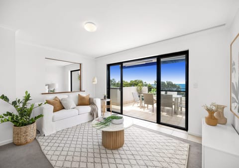 Santorini of Coolum