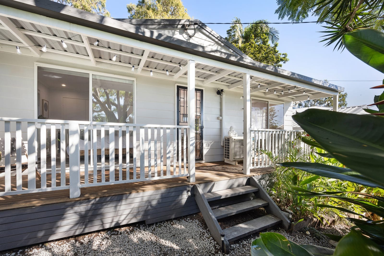 Stylish beach home ready to move in