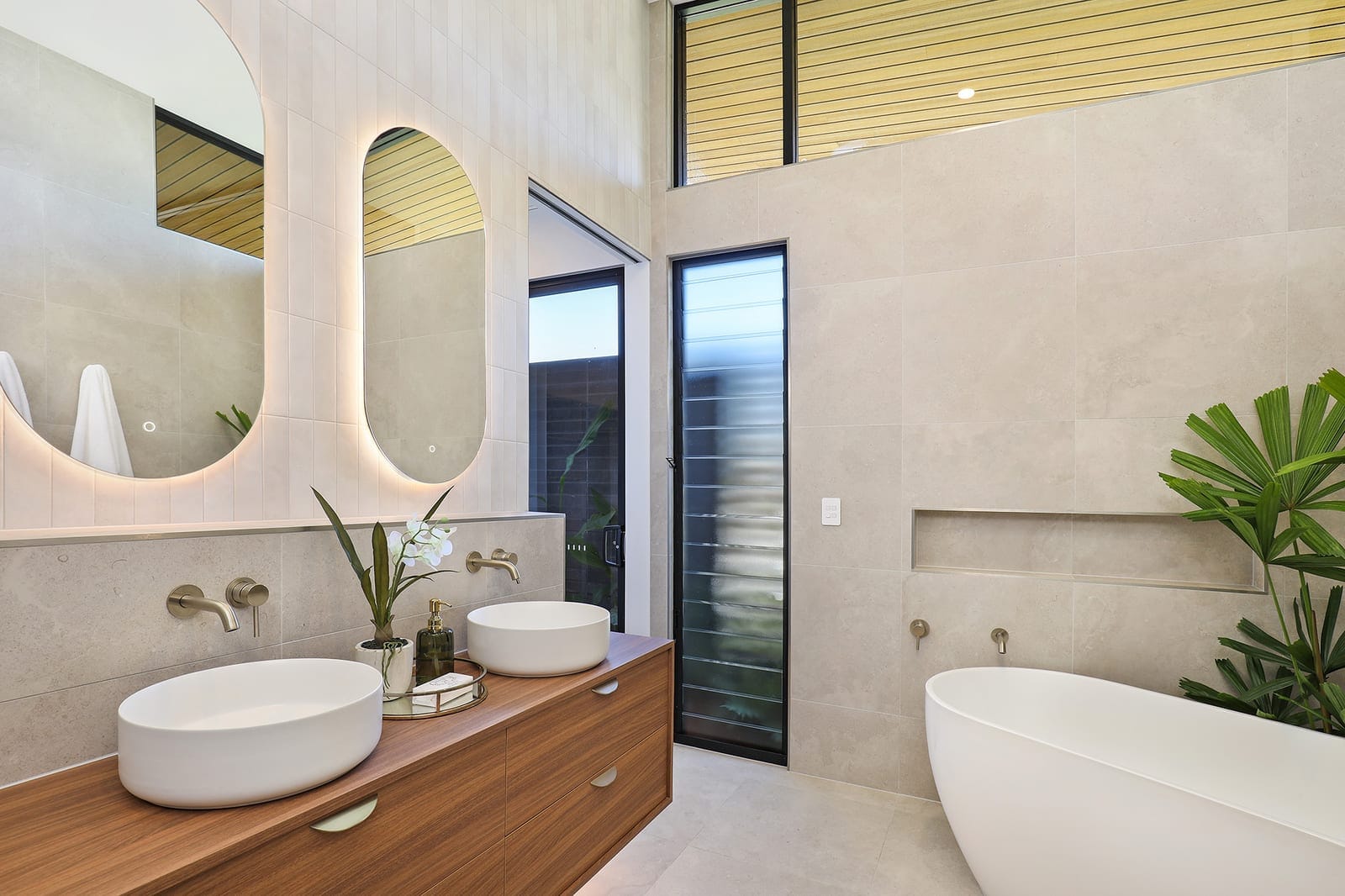Beachside Stunner: Brand New, Custom-Built!