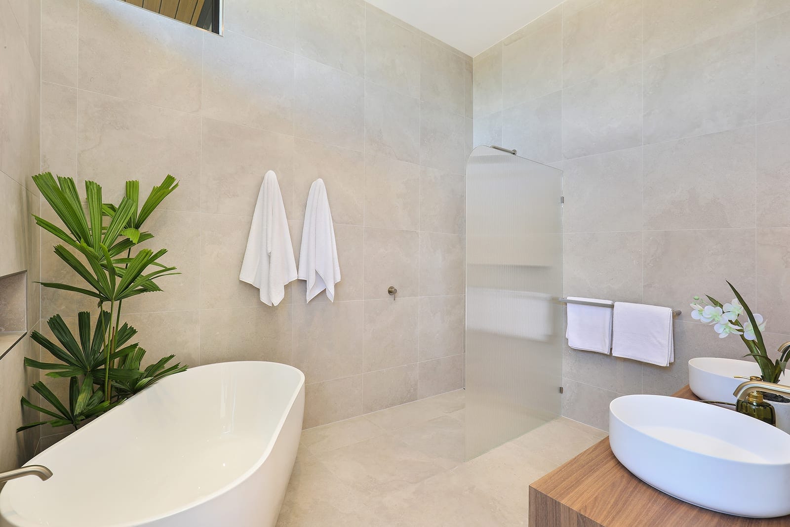 Beachside Stunner: Brand New, Custom-Built!