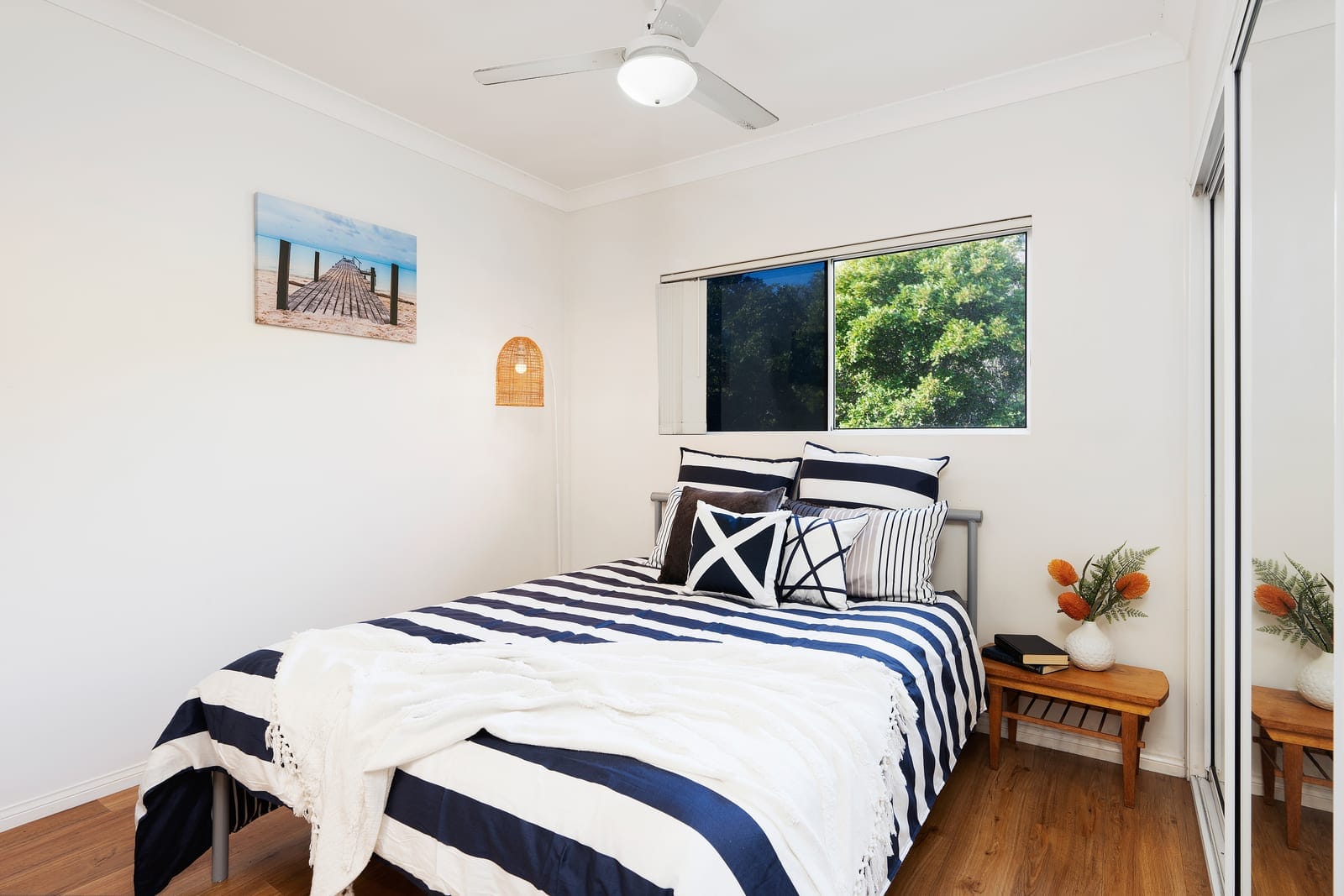 Low Maintenance Retreat, 250m to the Beach