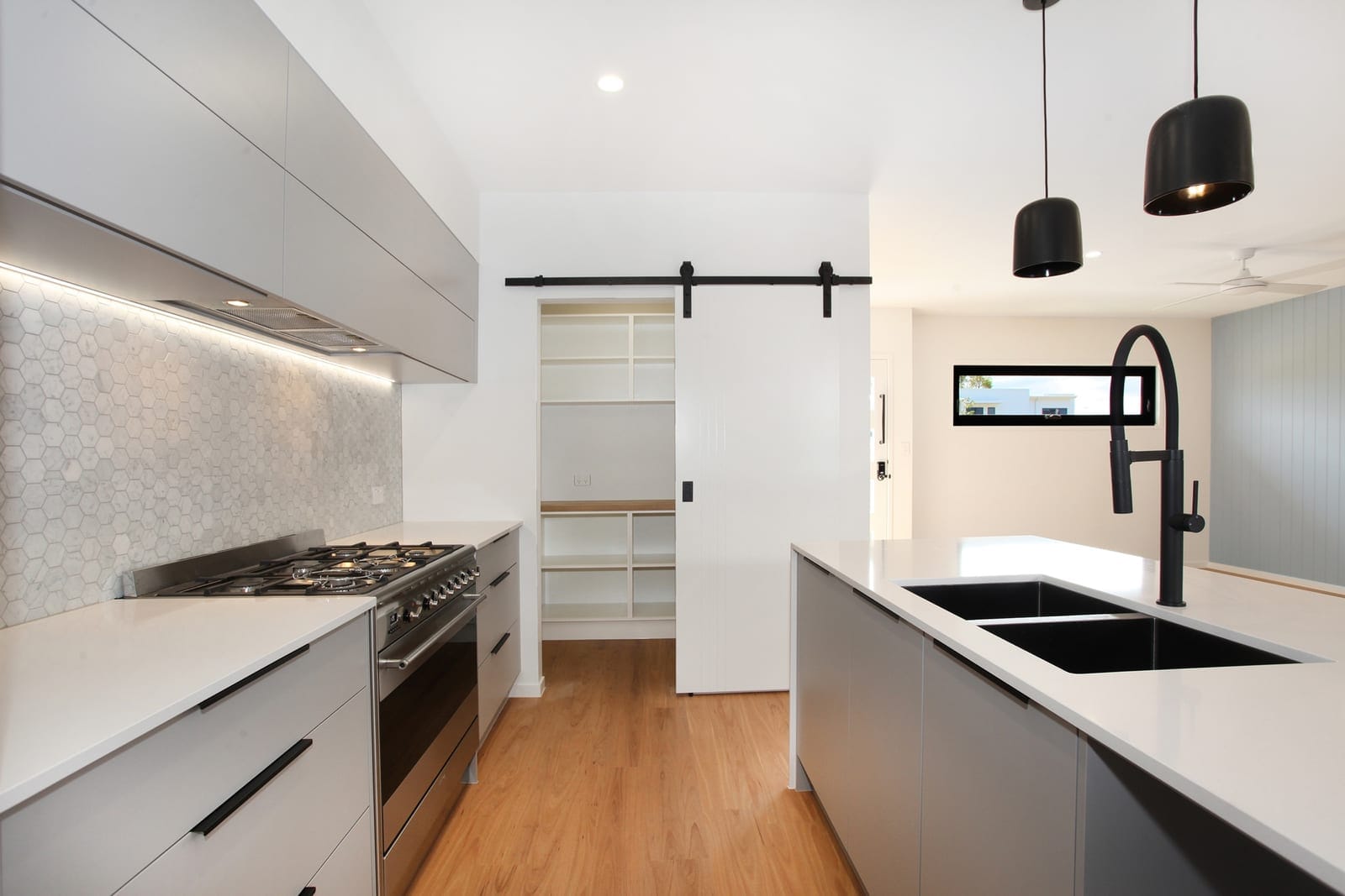 Stylish Contemporary Living: Park Frontage