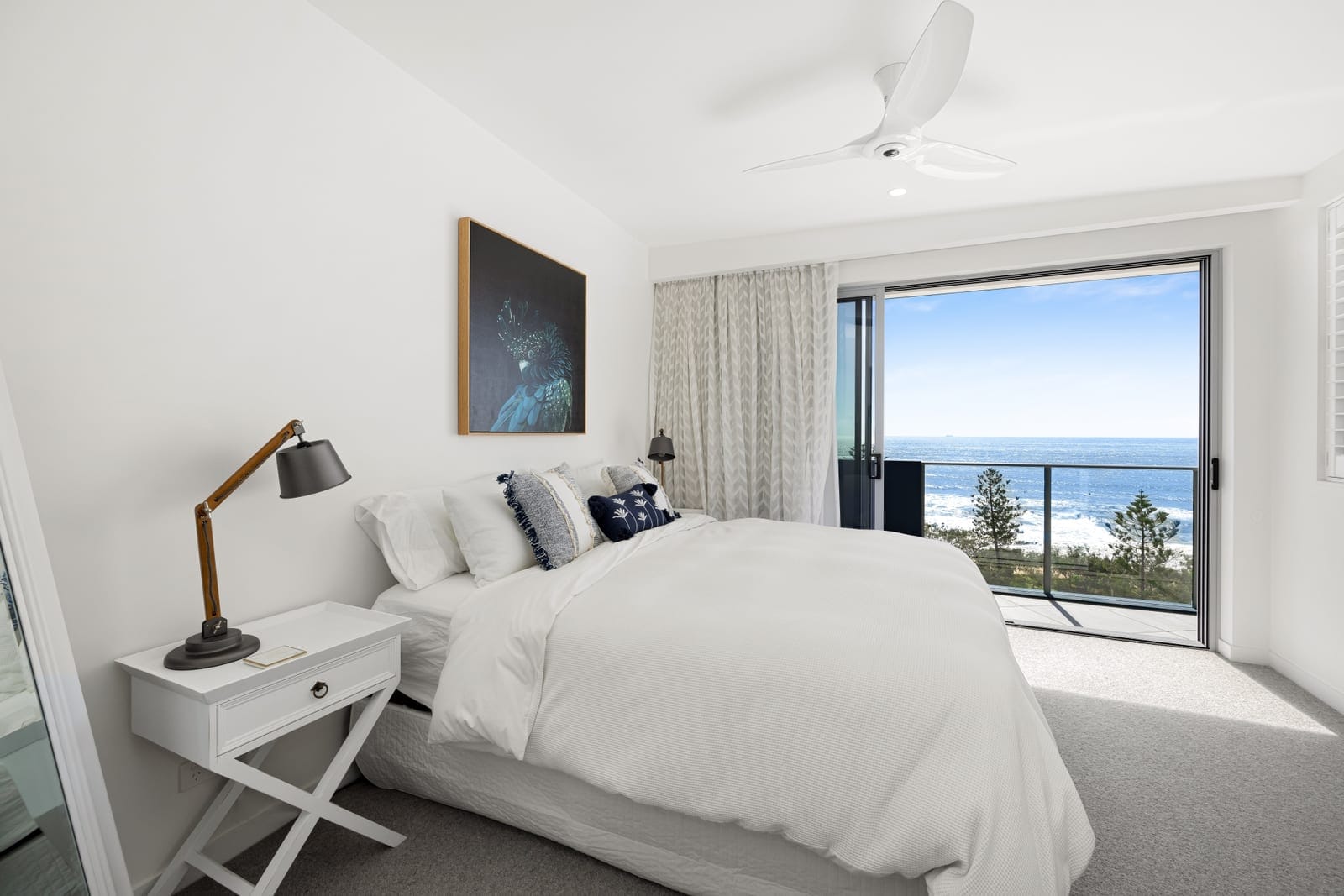 Penthouse Perfection: Sweeping Ocean Views