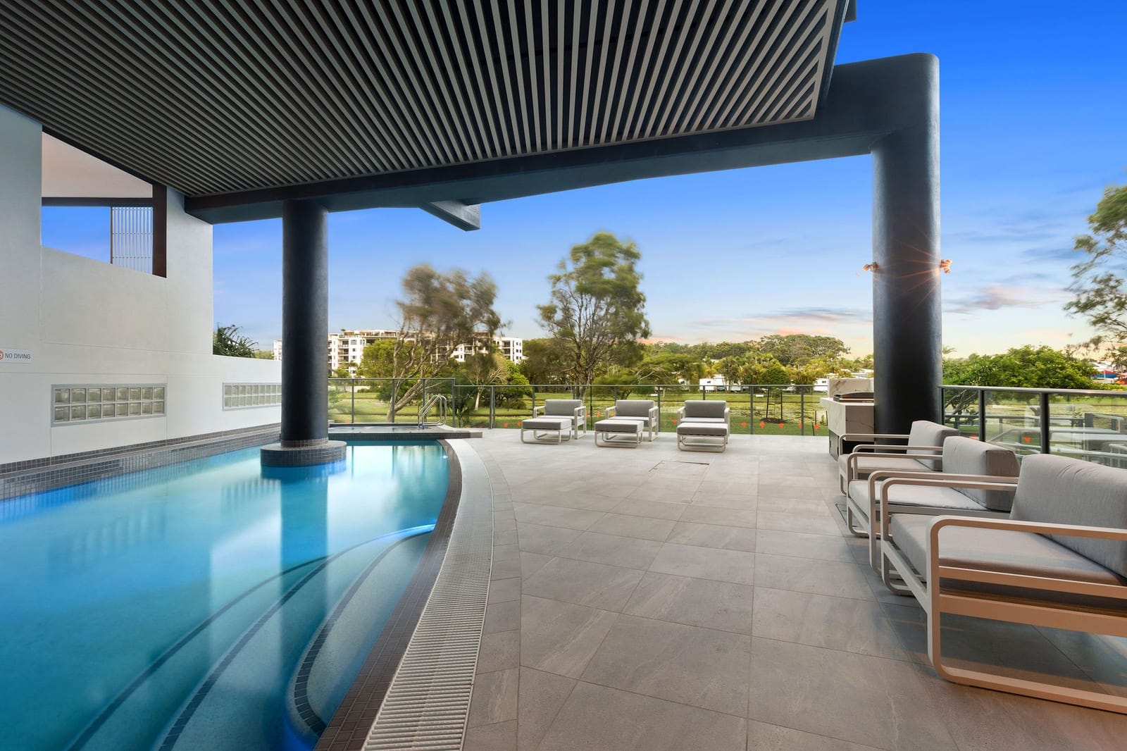 Penthouse Perfection: Sweeping Ocean Views