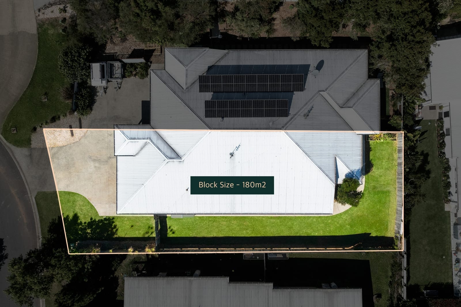 Charming 3-Bedroom Home with Modern Comforts in Woombye