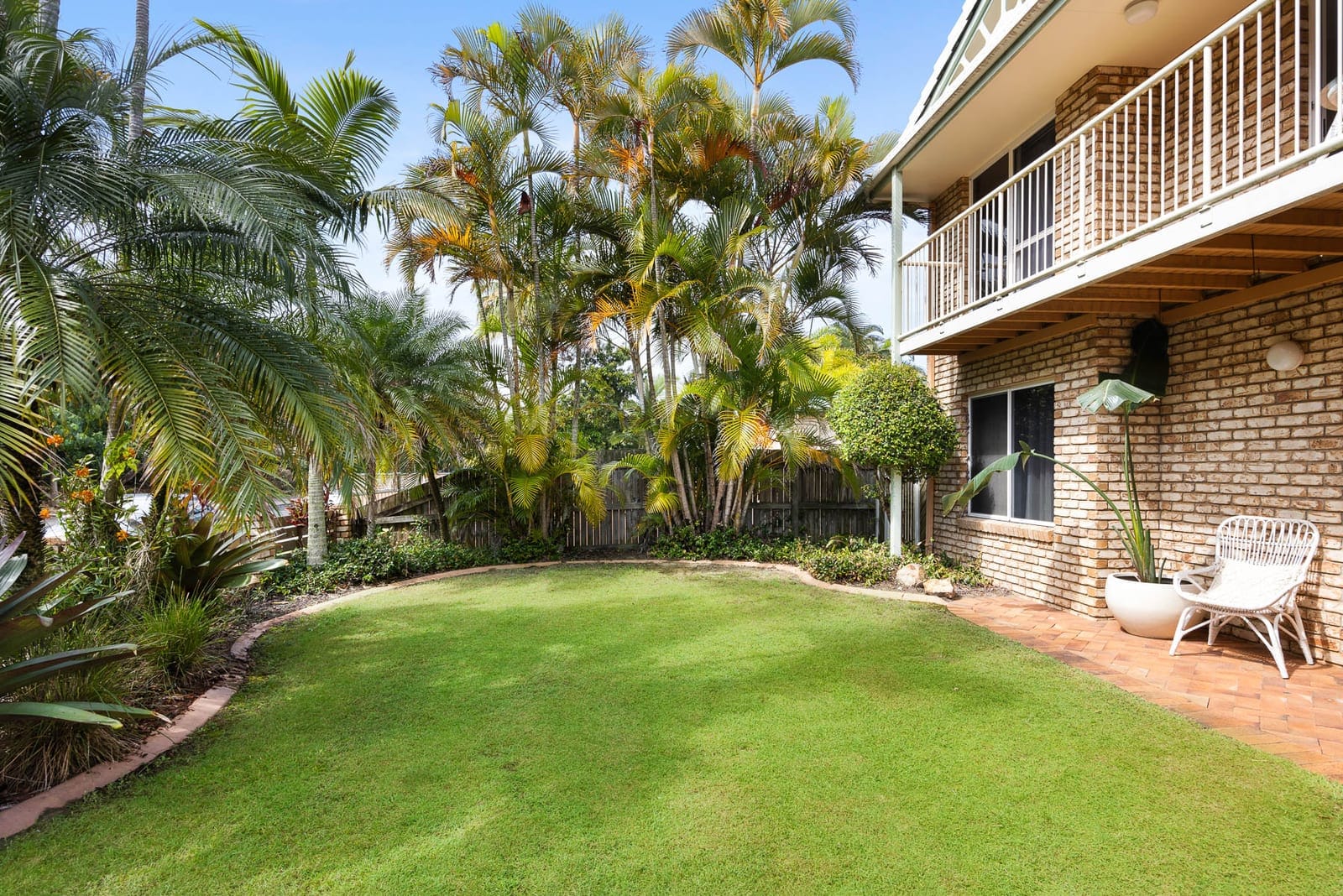 *MOTIVATED SELLER* - Turn-Key Townhouse in Prime Beachside Location