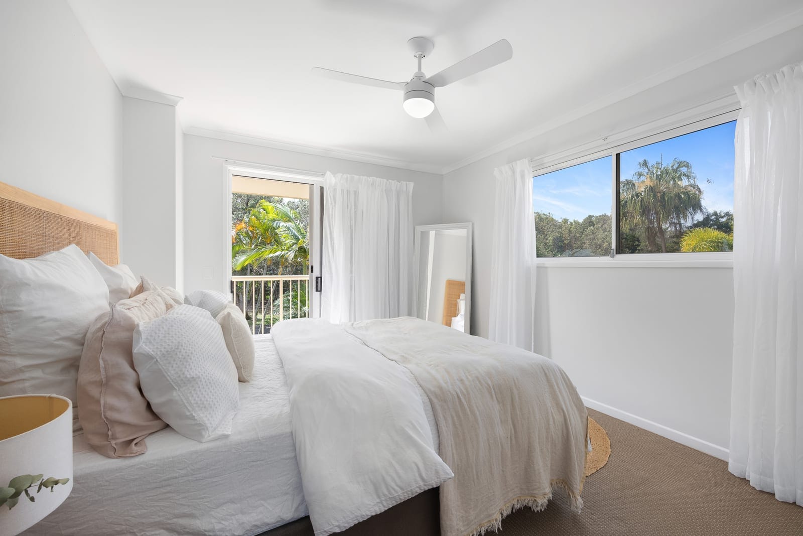 *MOTIVATED SELLER* - Turn-Key Townhouse in Prime Beachside Location