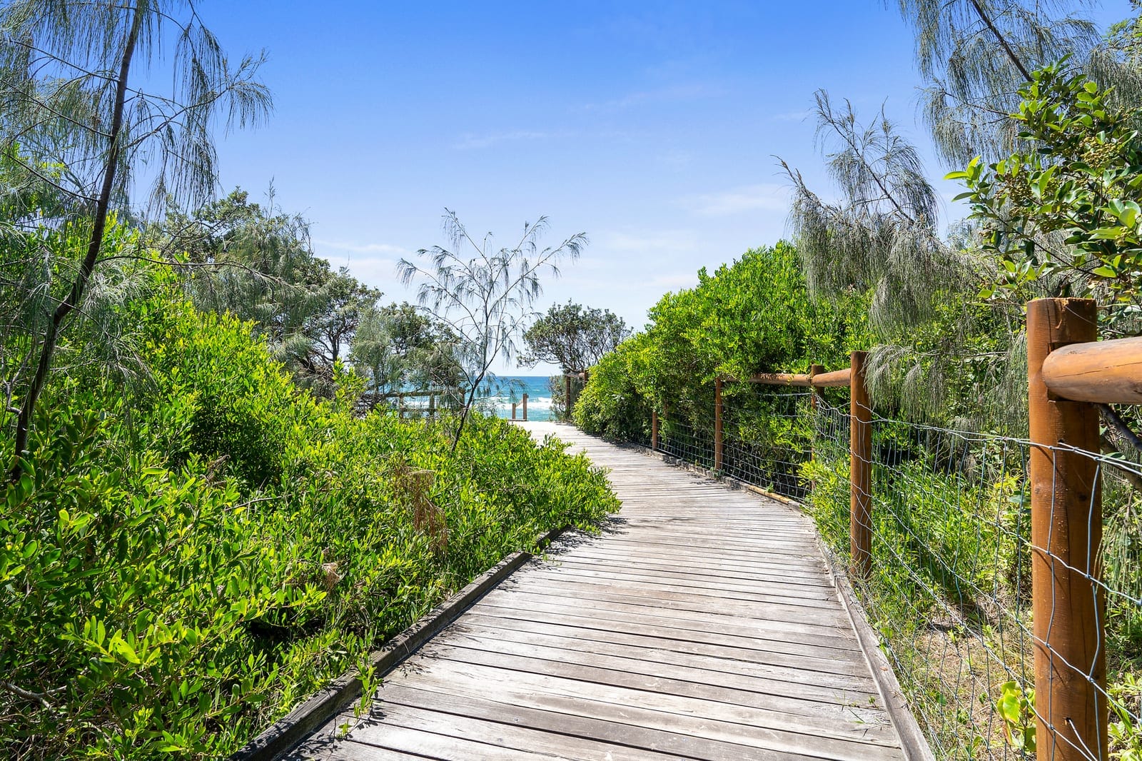 *MOTIVATED SELLER* - Turn-Key Townhouse in Prime Beachside Location