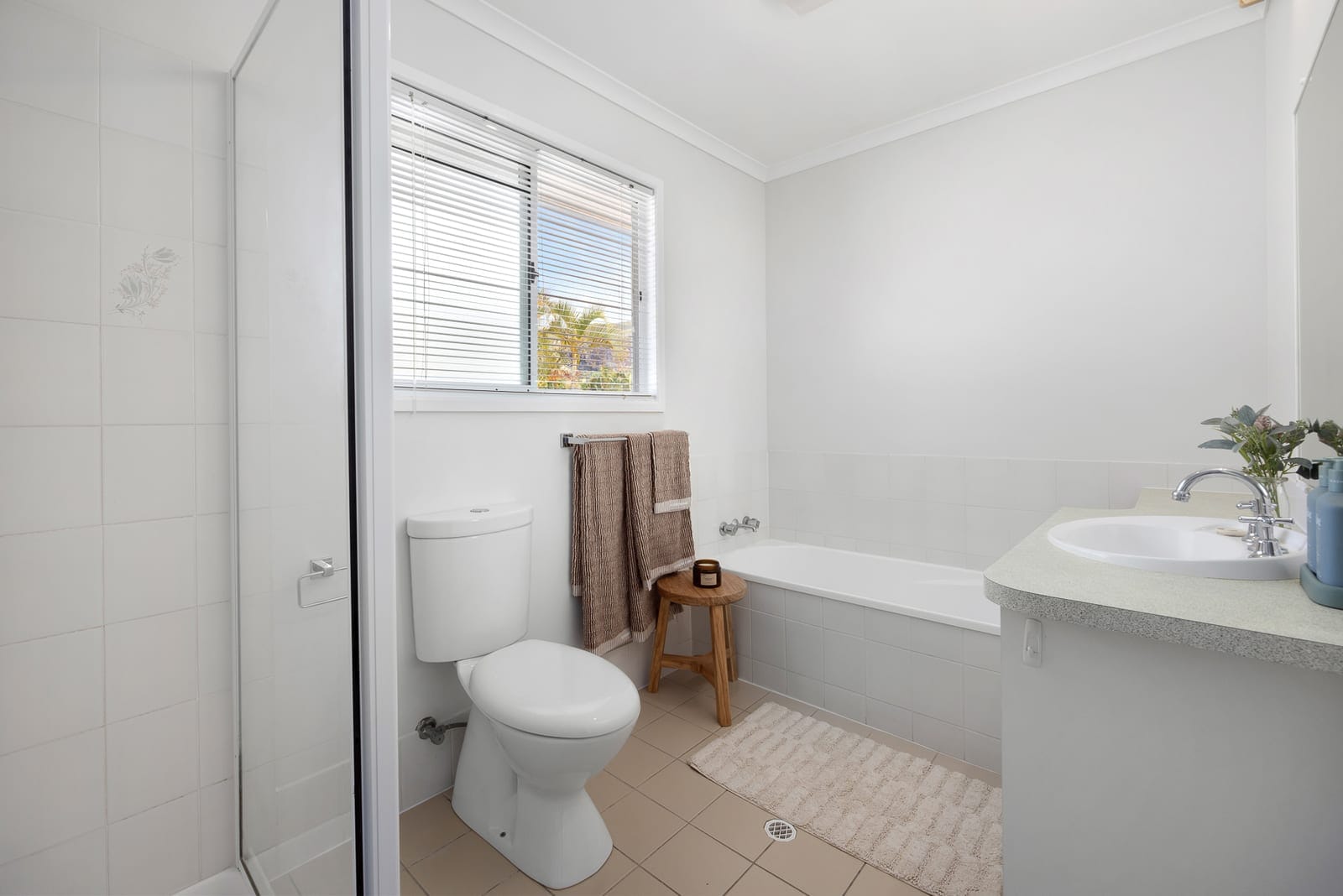 *MOTIVATED SELLER* - Turn-Key Townhouse in Prime Beachside Location