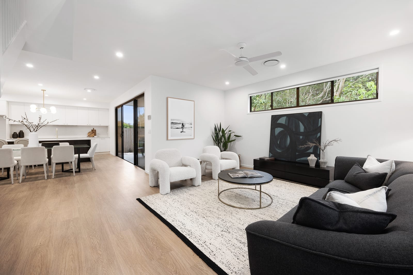 BRAND NEW BUILD IN PRIME COASTAL LOCATION