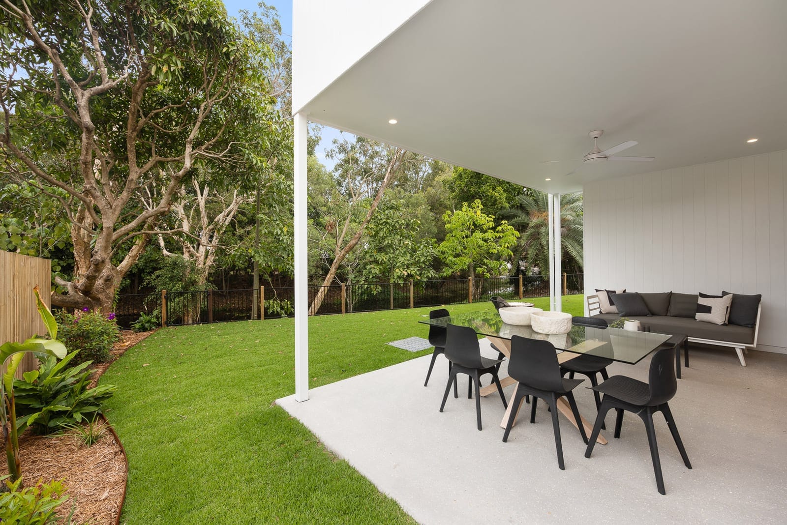BRAND NEW BUILD IN PRIME COASTAL LOCATION