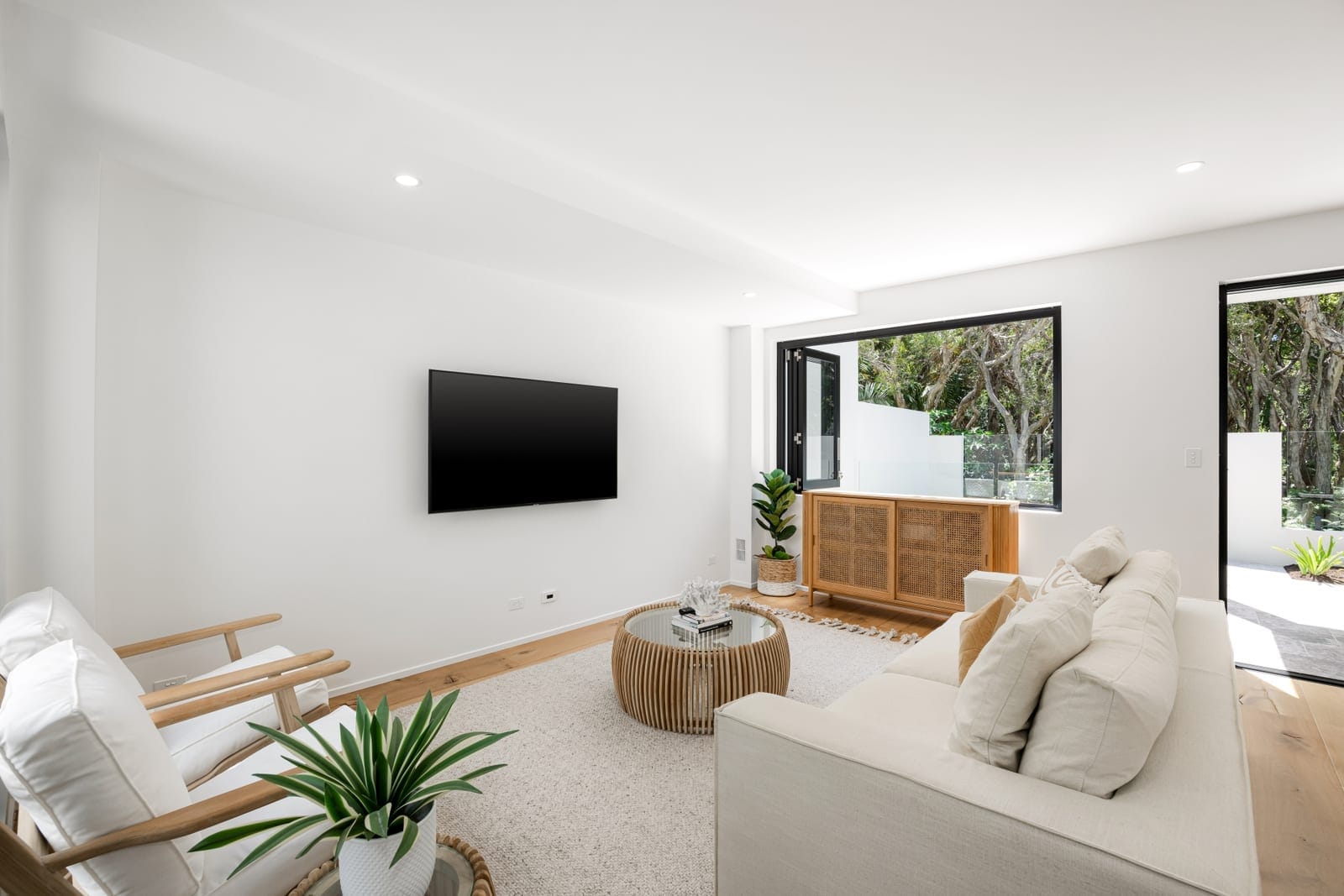 Your Sophisticated Beachfront Oasis Awaits