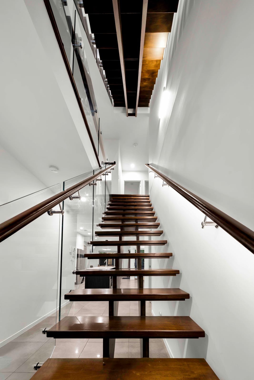 Architecturally Designed Home With Detached 2 Bedroom Dwelling